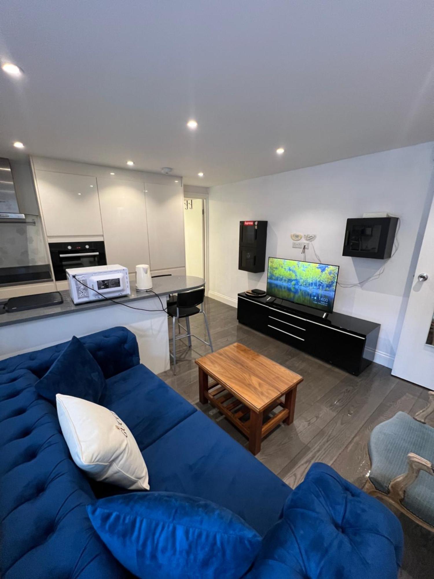 Lovely Chelsea Entire Apartment London City エクステリア 写真